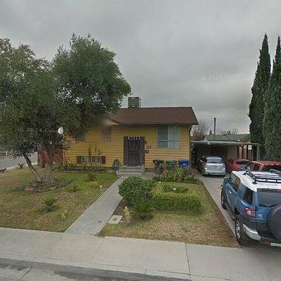 119 W Hazelwood Pl, Lemoore, CA 93245