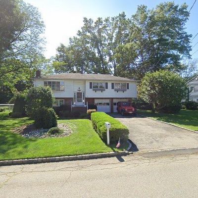 12 Barbara Dr, Fairfield, NJ 07004