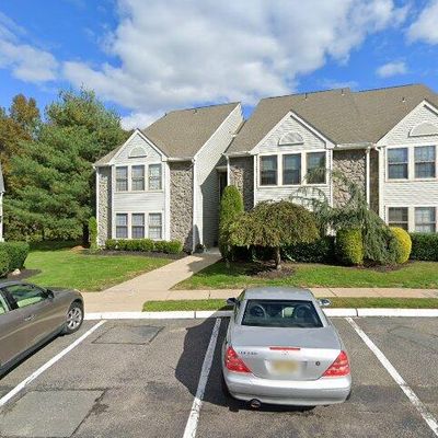 12 Bridgewater Dr, Marlton, NJ 08053