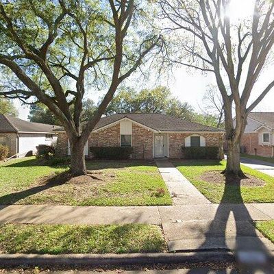 12027 Meadowhollow Dr, Meadows Place, TX 77477