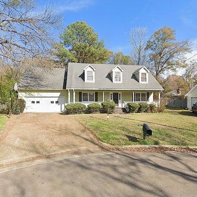 121 Colonial Gln, Jackson, MS 39211