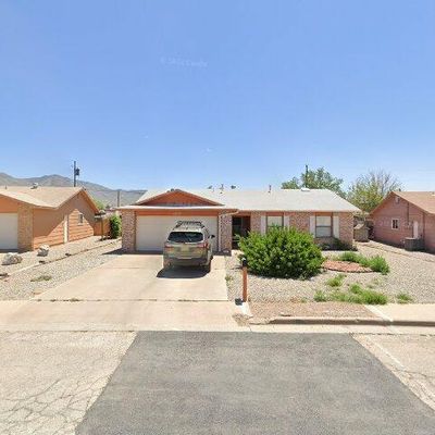 1212 Desert Dawn Dr, Alamogordo, NM 88310