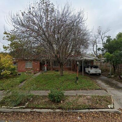 122 Lemur Dr, San Antonio, TX 78213