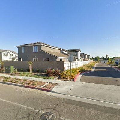 122 N Purdue Ave, Fresno, CA 93727