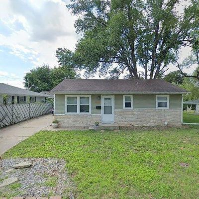 1421 Black St, Pekin, IL 61554