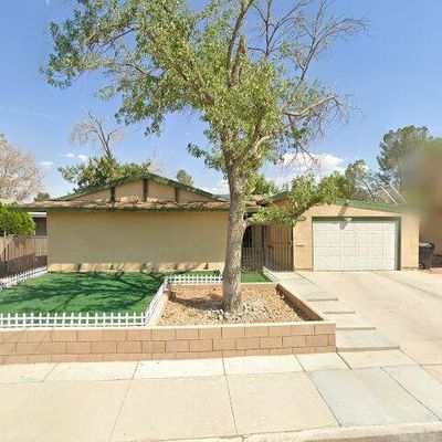 14215 Canterbury Dr, Victorville, CA 92395