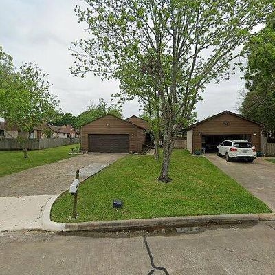 1422 Beech Cove St, La Porte, TX 77571