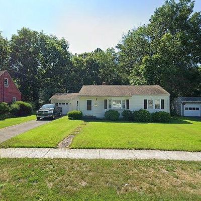 143 W Side Dr, Hamden, CT 06514