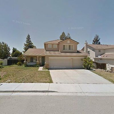 1490 Black Forest Dr, Hollister, CA 95023