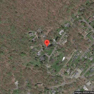 15 Spruce St, Harveys Lake, PA 18618