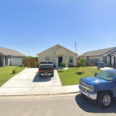 1507 Tesis Dr, Laredo, TX 78046