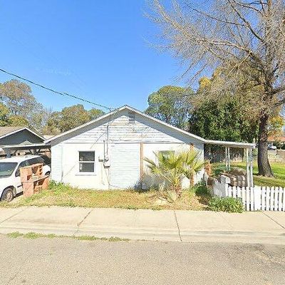 152 N Bryan Ave, Oakdale, CA 95361