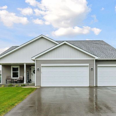 135 7 Th St, Green Isle, MN 55338