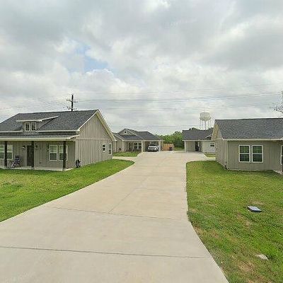 135 Ellis Ln, West Columbia, TX 77486