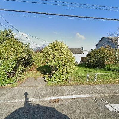 1364 E Whidbey Ave, Oak Harbor, WA 98277