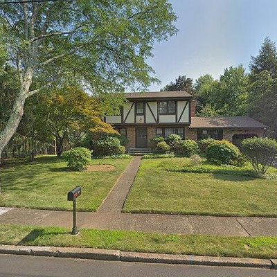 139 Cedar Dr, Old Tappan, NJ 07675