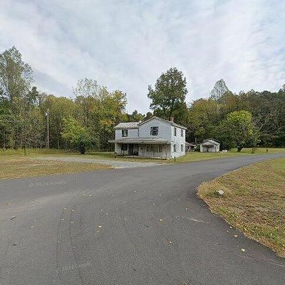 13922 Farmer Dr, Woodford, VA 22580