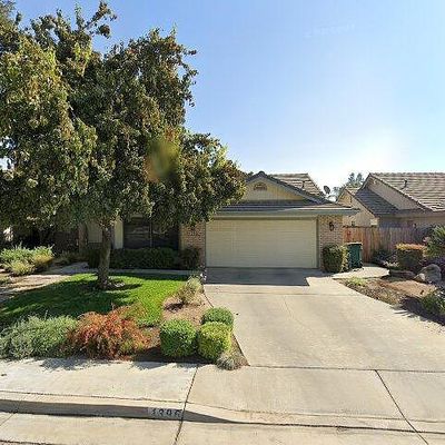 1396 Thompson Ct, Reedley, CA 93654