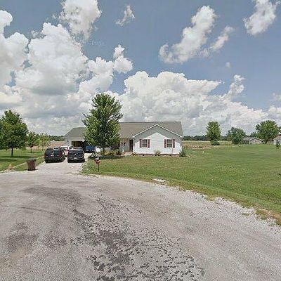 14 Brantley Ct, Taylorville, IL 62568