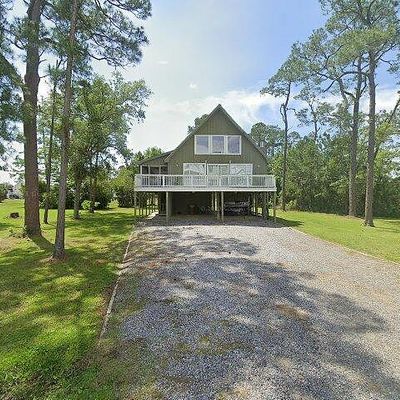 140 Hillcrest Rd, Pass Christian, MS 39571