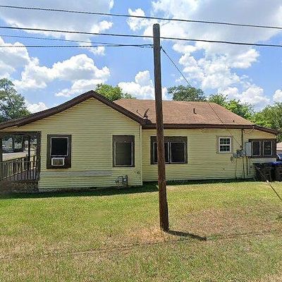 1411 E Timpson St, Longview, TX 75602