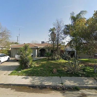 1642 Belmont St, Delano, CA 93215