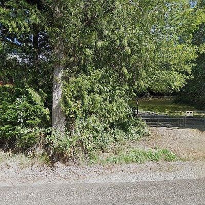 1661 E Thomas Rd, Grapeview, WA 98546