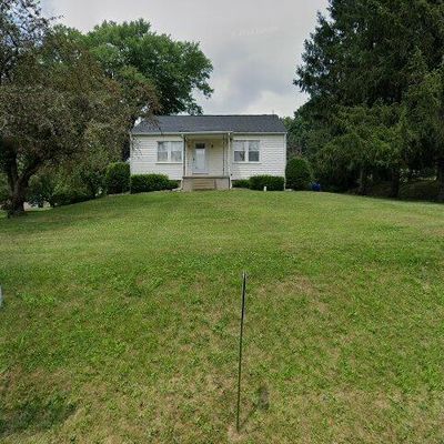 1677 Mercer Rd, Ellwood City, PA 16117