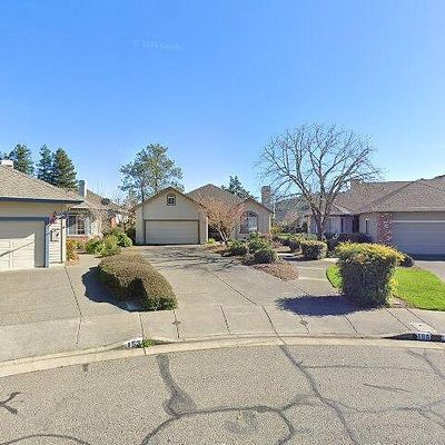 168 White Oak Dr, Santa Rosa, CA 95409