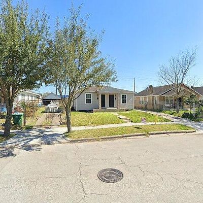 1719 Lombardy St, Houston, TX 77023