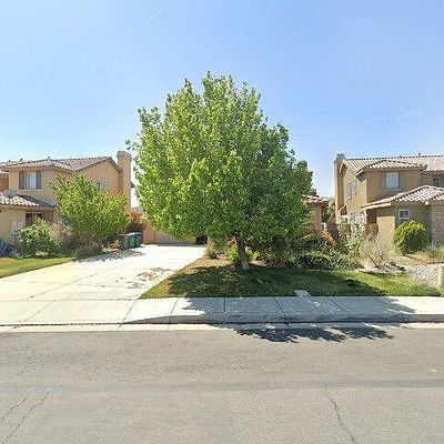 1776 Amargosa Dr, Palmdale, CA 93551