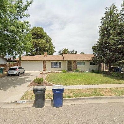 1792 E Alpine Ave, Tulare, CA 93274