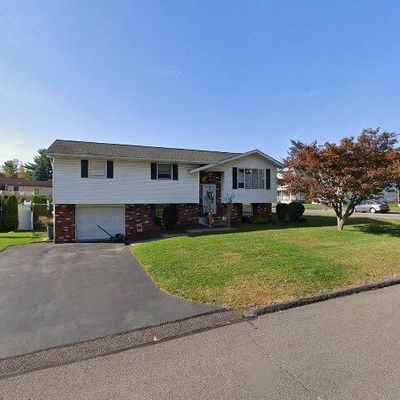 18 Marion Cir, Scranton, PA 18512