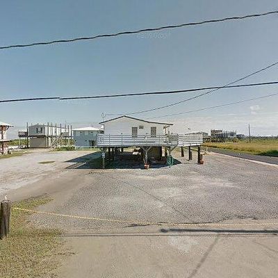 180 Rosethorn Ln, Grand Isle, LA 70358