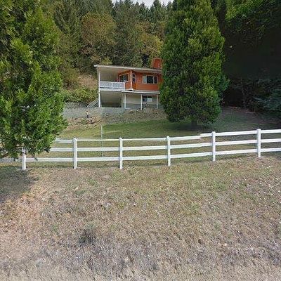 18057 Tyee Rd, Umpqua, OR 97486