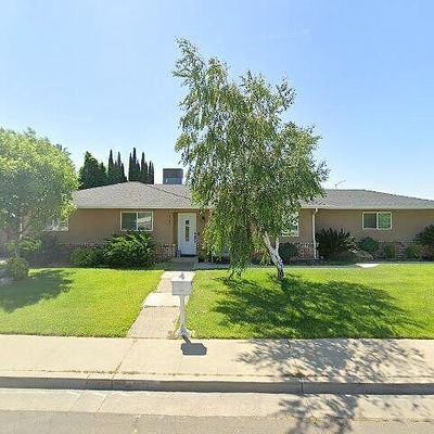 1548 Prusso St, Livingston, CA 95334