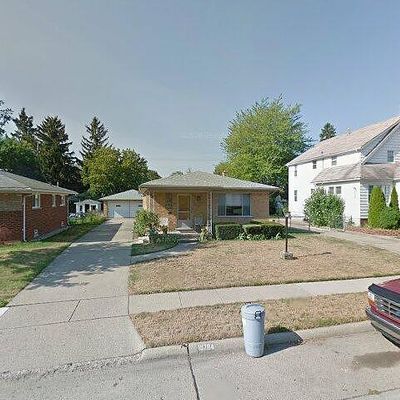 15784 Charles R Ave, Eastpointe, MI 48021