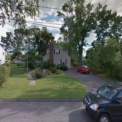 16 E Eldridge St, Manchester, CT 06040