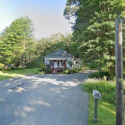 160 Summit Ave, Pocono Summit, PA 18346