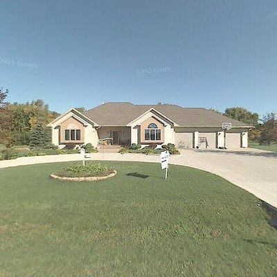 160 Sunny Hill Ave, Oshkosh, WI 54902