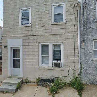 162 Green Ln, Philadelphia, PA 19127