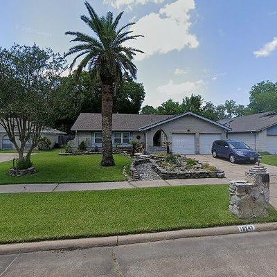 16247 Brookford Dr, Houston, TX 77059