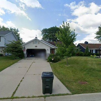 16285 W Marietta Dr, New Berlin, WI 53151