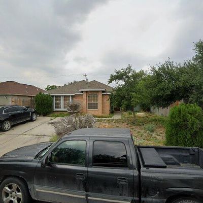 1936 Denmark Ln, Laredo, TX 78045