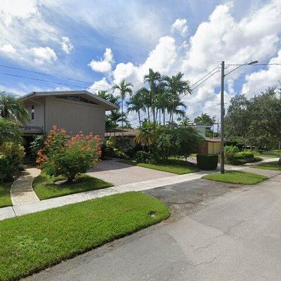 194 Dr, North Miami Beach, FL 33160