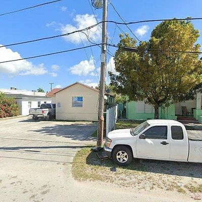 1971 Nw 24 Th Ct, Miami, FL 33125