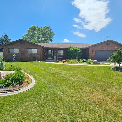 198 Hazel Pl, Tremonton, UT 84337