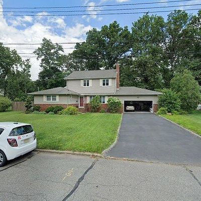 2 Byron Ln, Fanwood, NJ 07023