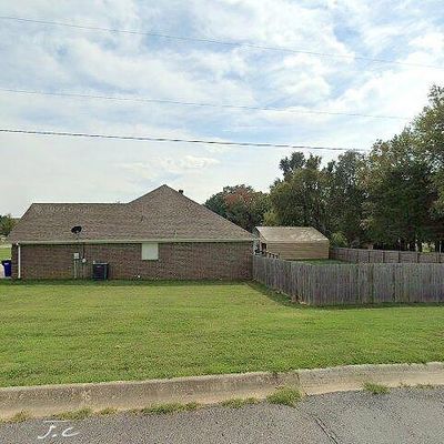 2 Cedar St, Greenbrier, AR 72058