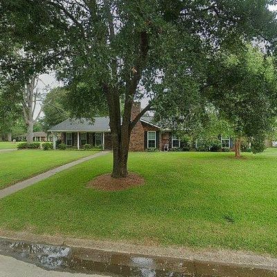 2 Summerfield Pl, Natchez, MS 39120